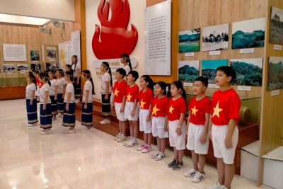 HÀNH TRÌNH TÌM VỀ ĐỊA CHỈ ĐỎ