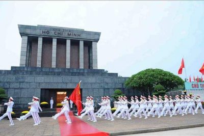 Lễ thượng cờ mừng Quốc khánh ở Lăng Chủ tịch Hồ Chí Minh